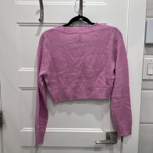 cropped pink vneck knit sweater - Picture 4 of 5